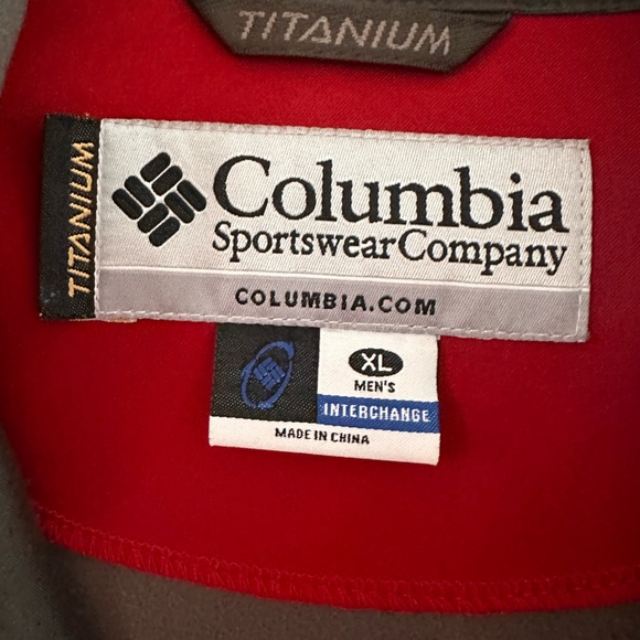 Columbia XL Titanium jacket - Picture 2 of 3